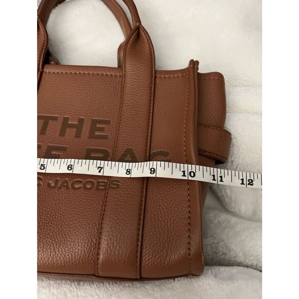 Marc Jacobs The Leather Small Tote bag in Brown - Picture 10 of 16